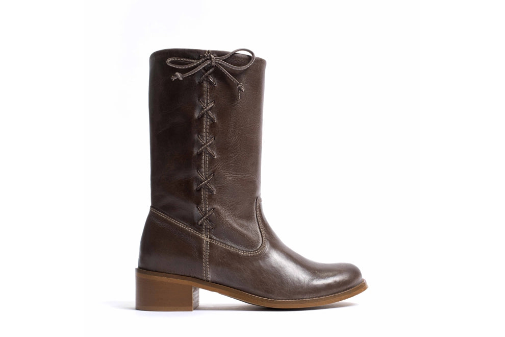 Dico Julia Gaucho Laces Escovado Leather Dark Brown Boots