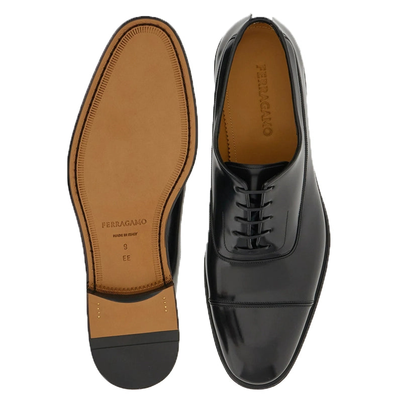 Ferragamo Oxford with toe cap